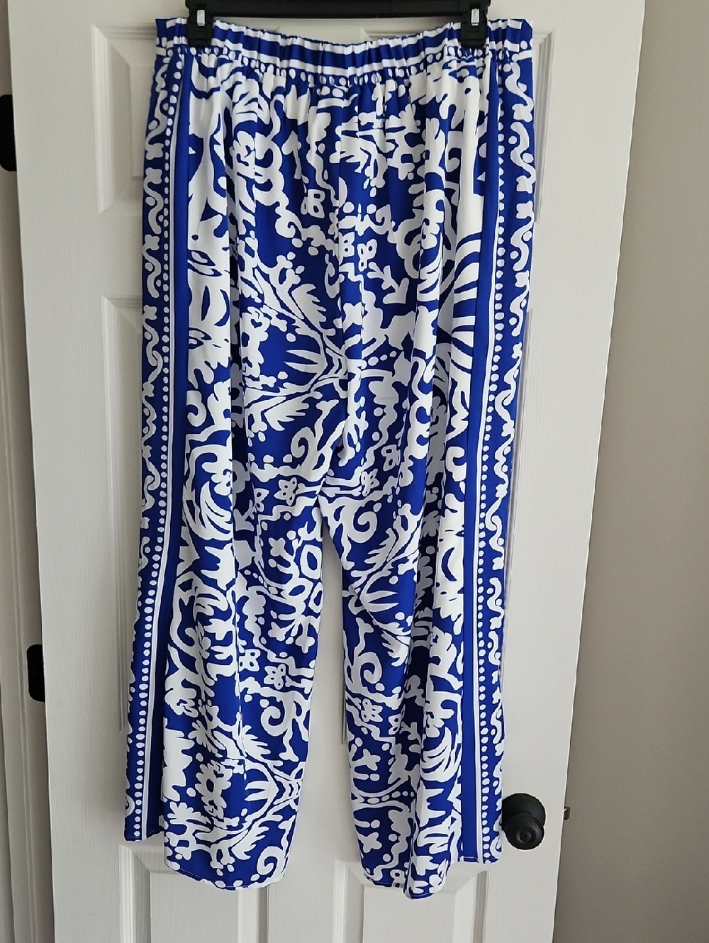 Sugarlips Curve Wide Leg Lined Satin Pants: Blue/White Print: Size- 3X - Picture 6 of 15